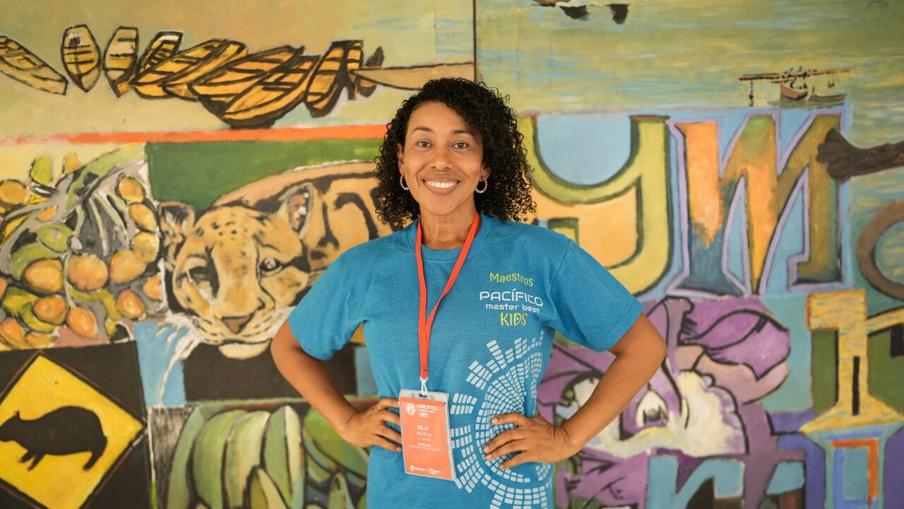 Nelly Valencia, maestra de canto lírico y de música coral.