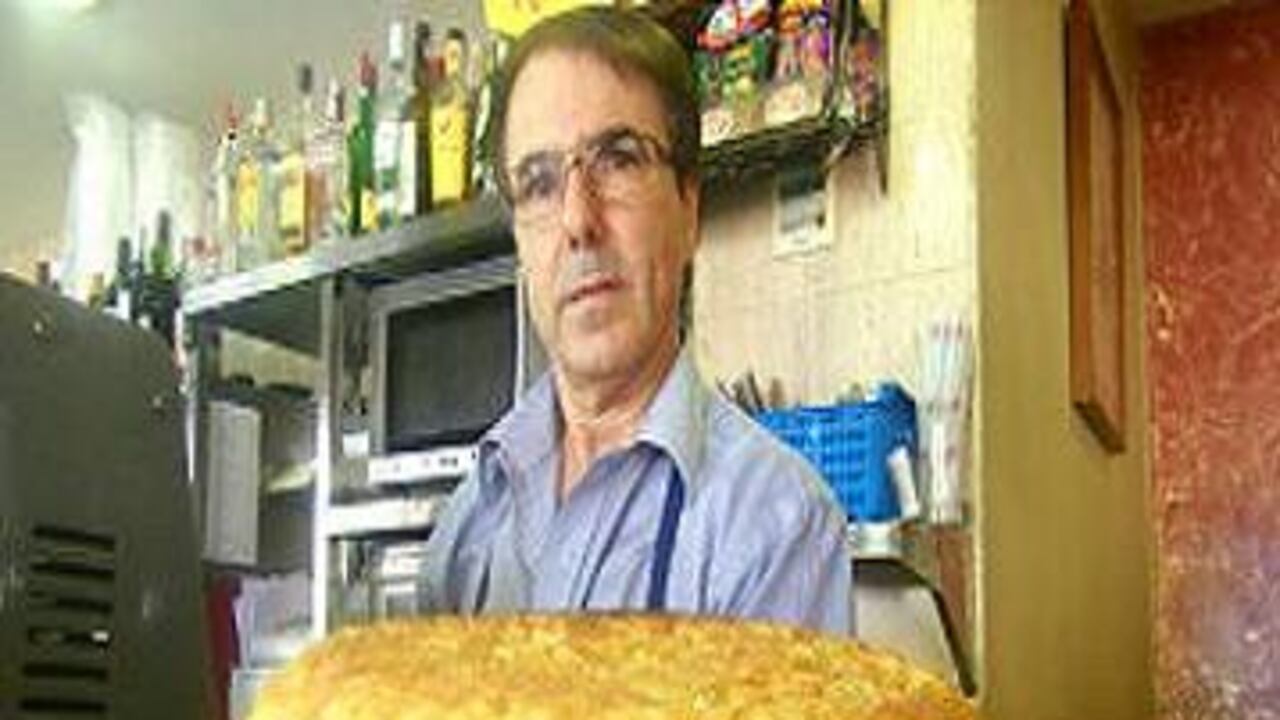 BBC Mundo - La preparación de la tortilla española se ha convertido en una ciencia que requiere estudios especializados.