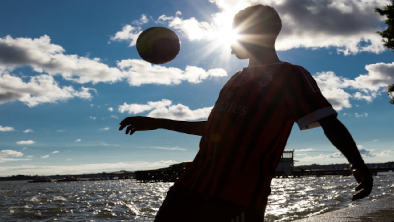 Niño jugando en Buenaventura en la Fundación Vení Jugá.