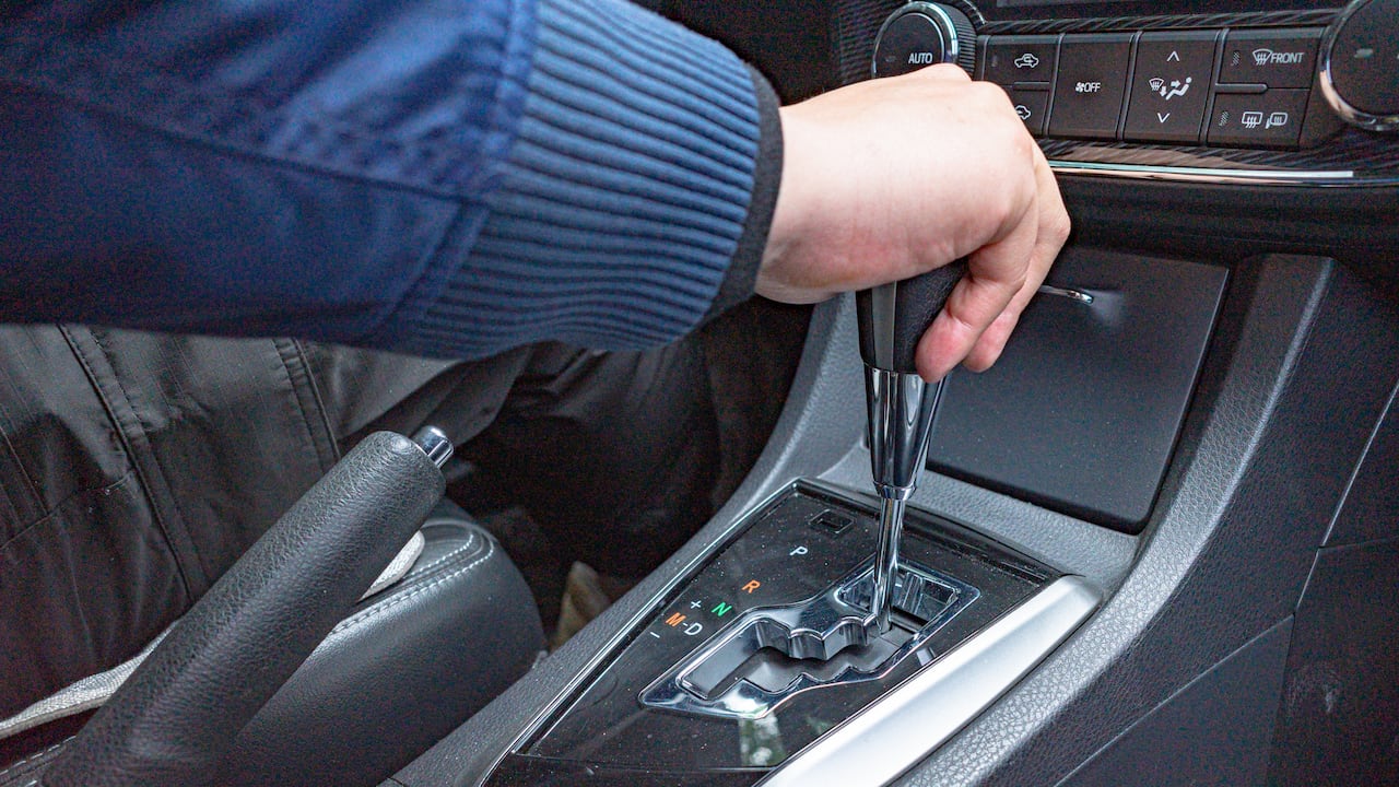 Algunos conductores prefieren un vehículo automático.