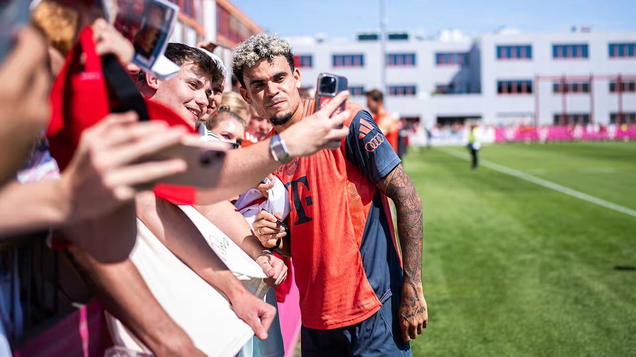 Luis Díaz en el entreno con Bayern.
