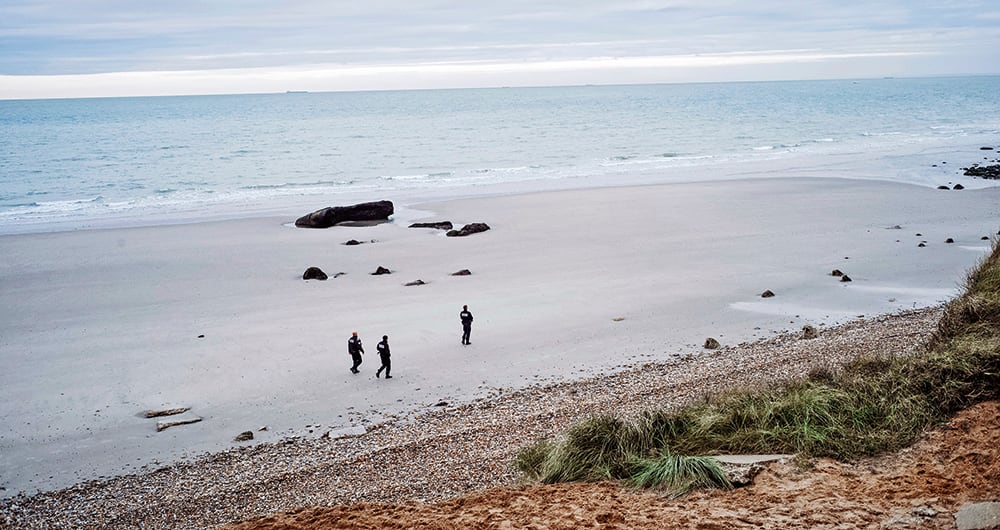 Al menos 31 personas murieron luego del naufragio en Calais. Foto: AP