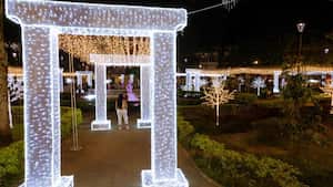 Al lugar han llegado cerca de 40.000 personas para disfrutar de las luces y las figuras que están ubicadas en ese sitio.