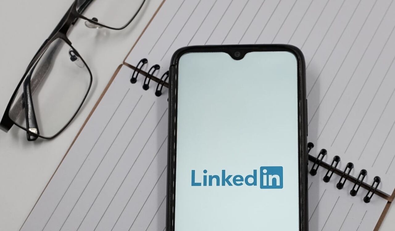 LinkedIn eliminará capas de su organización, reduciendo los roles de gestión y ampliando las responsabilidades para tomar decisiones más rápidamente