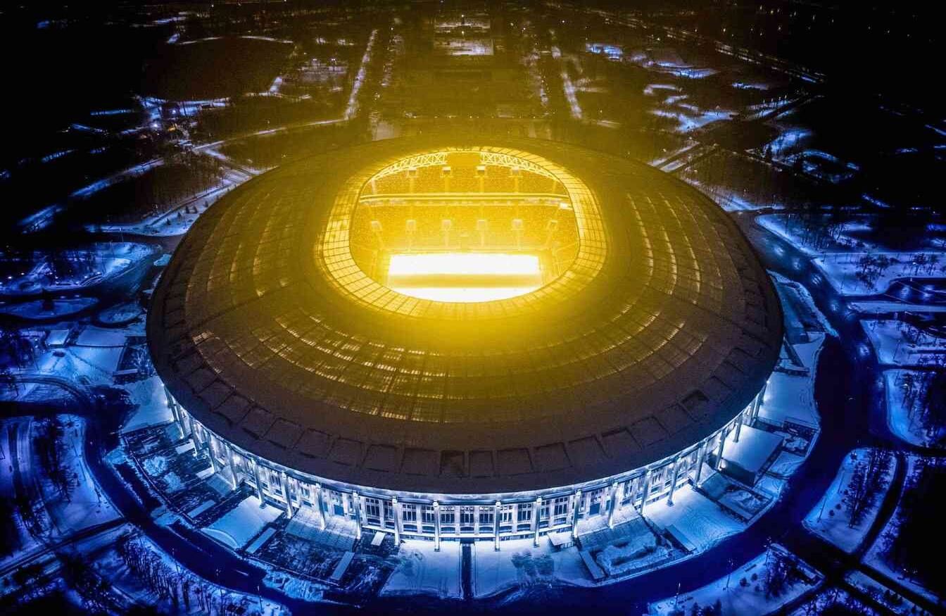 1. Moscú Una vista aérea tomada con un dron muestra el Estadio Luzhniki en el 24 de enero de 2018. El Estadio Luzhniki será sede de siete partidos, incluida la final del torneo de fútbol de la Copa Mundial de la FIFA 2018. / AFP PHOTO / DMITRY SEREBRYAKOV