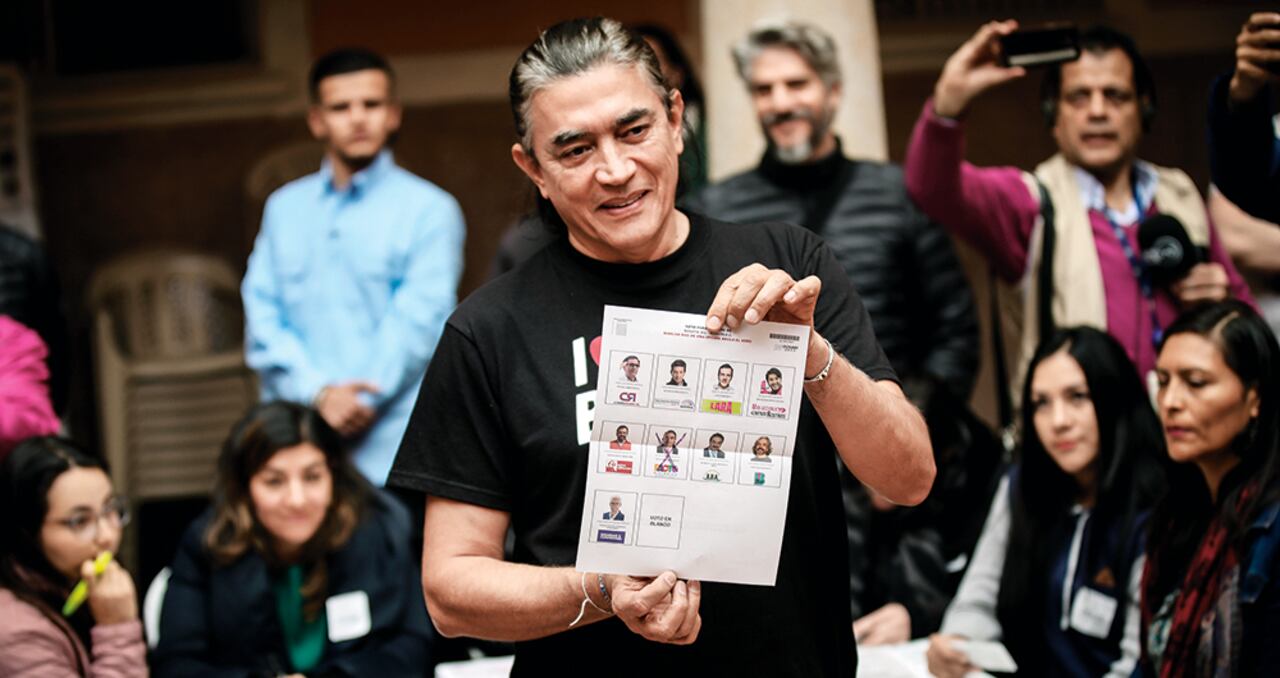 gustavo bolívar Fue uno de los grandes derrotados de la jornada