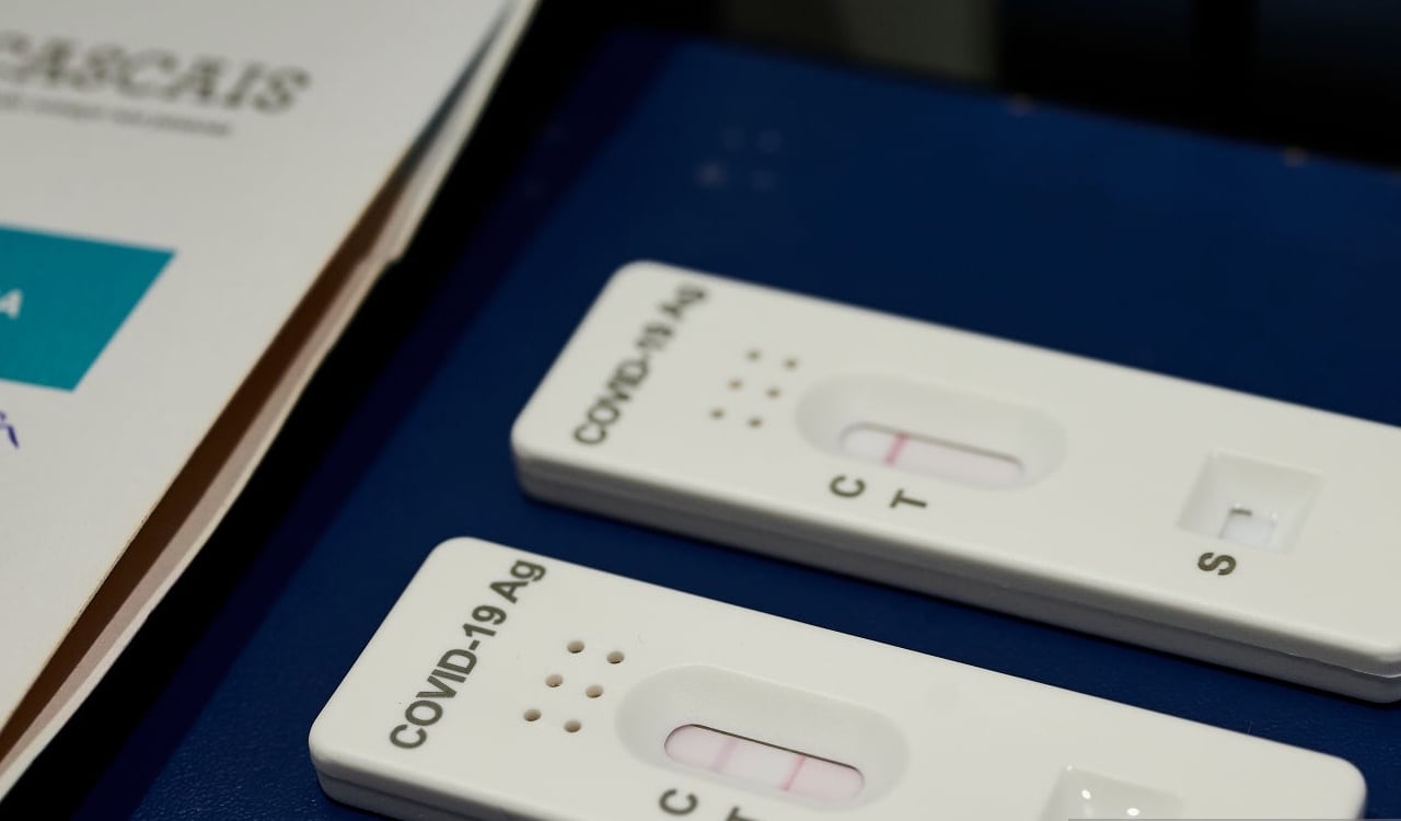 El funcionario de ese país resultó contagiado junto a otros seis ministros