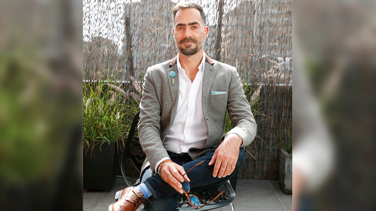 “La ‘terapia’ incluía presiones físicas e indignas sesiones para reprogramar la mente”.