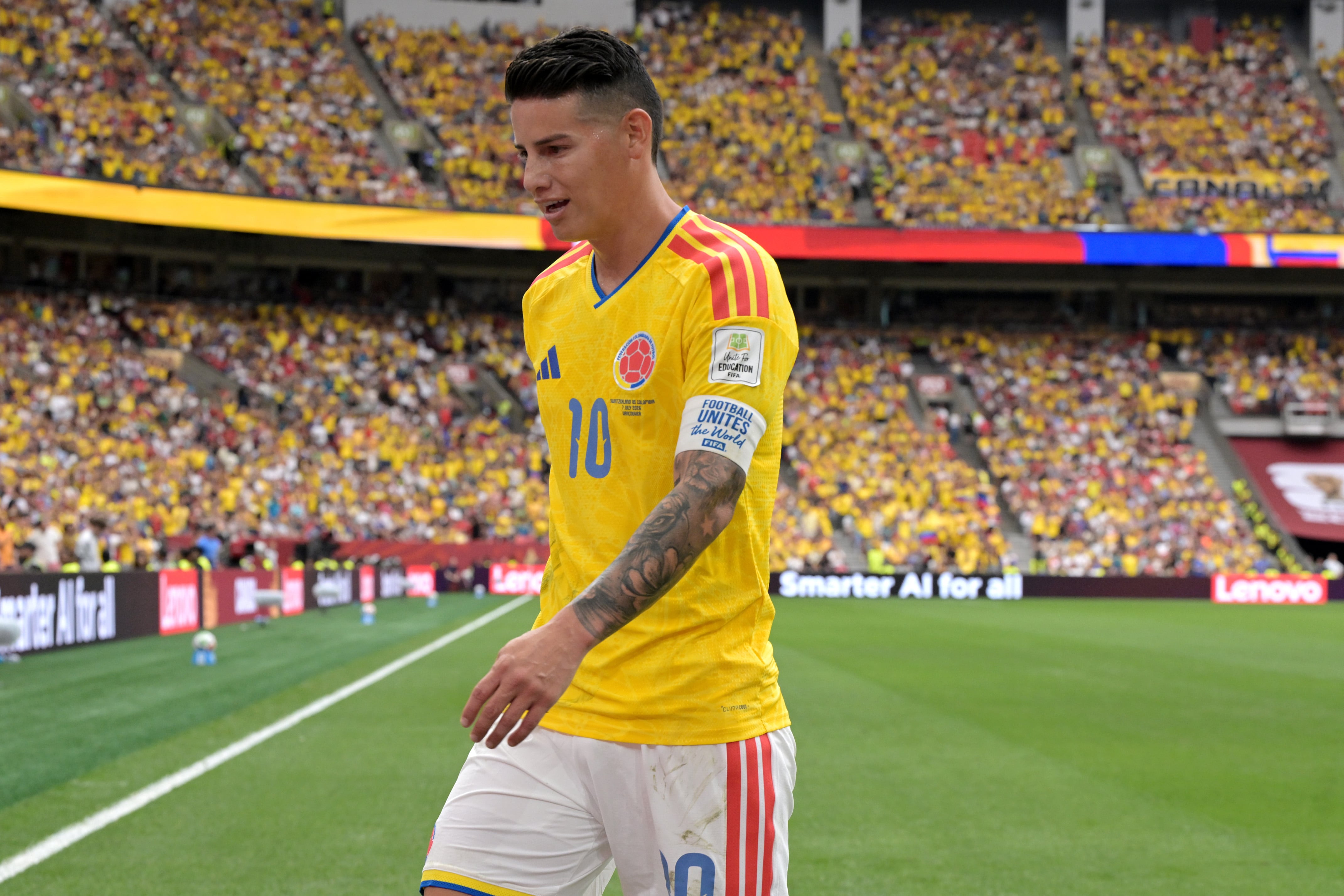 James Rodríguez contra Suiza