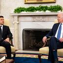 El presidente de Ucrania invitó a su homólogo estadounidense a visitar la nación en medio de la tensión que se vive con Rusia. (Photo by Doug Mills-Pool/Getty Images)