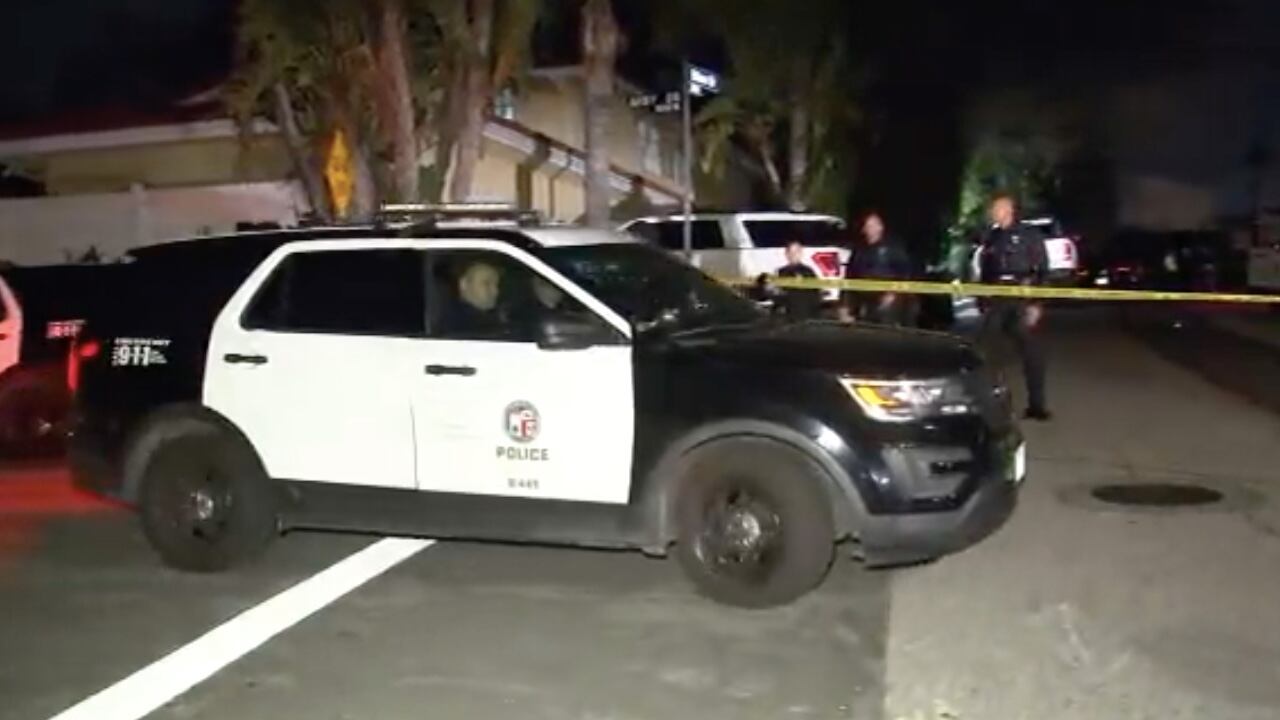 El tiroteo ocurrió en el lujoso barrio de Beverly Crest, muy cerca a Beverly Hills