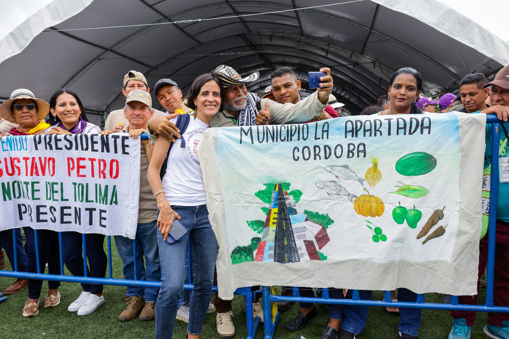 Susana Muhamad acompañando al presidente, Gustavo Petro, a Chirocal (Tolima)