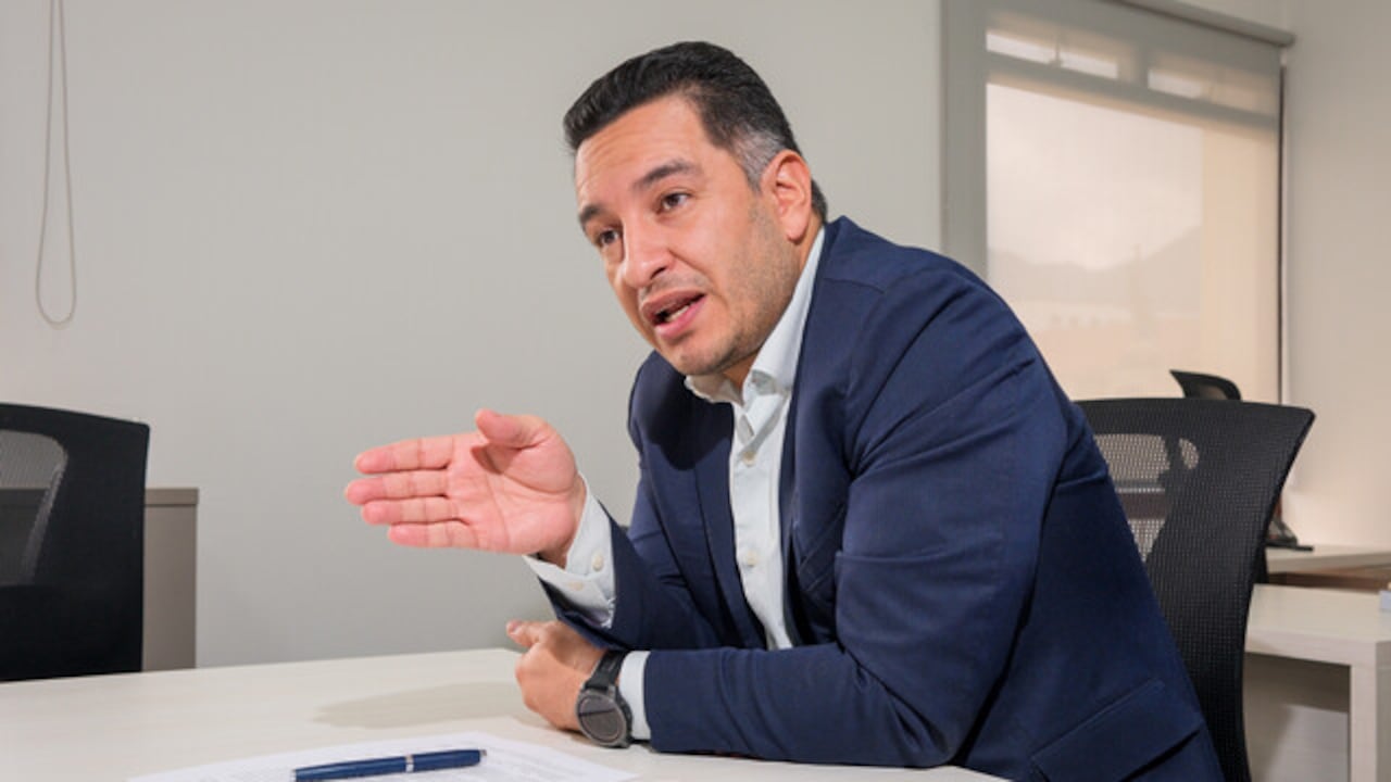 El ministro de Justicia (e), Andrés Idárraga, fue el responsable de presentar la denuncia ante la Fiscalía y la Procuraduría.