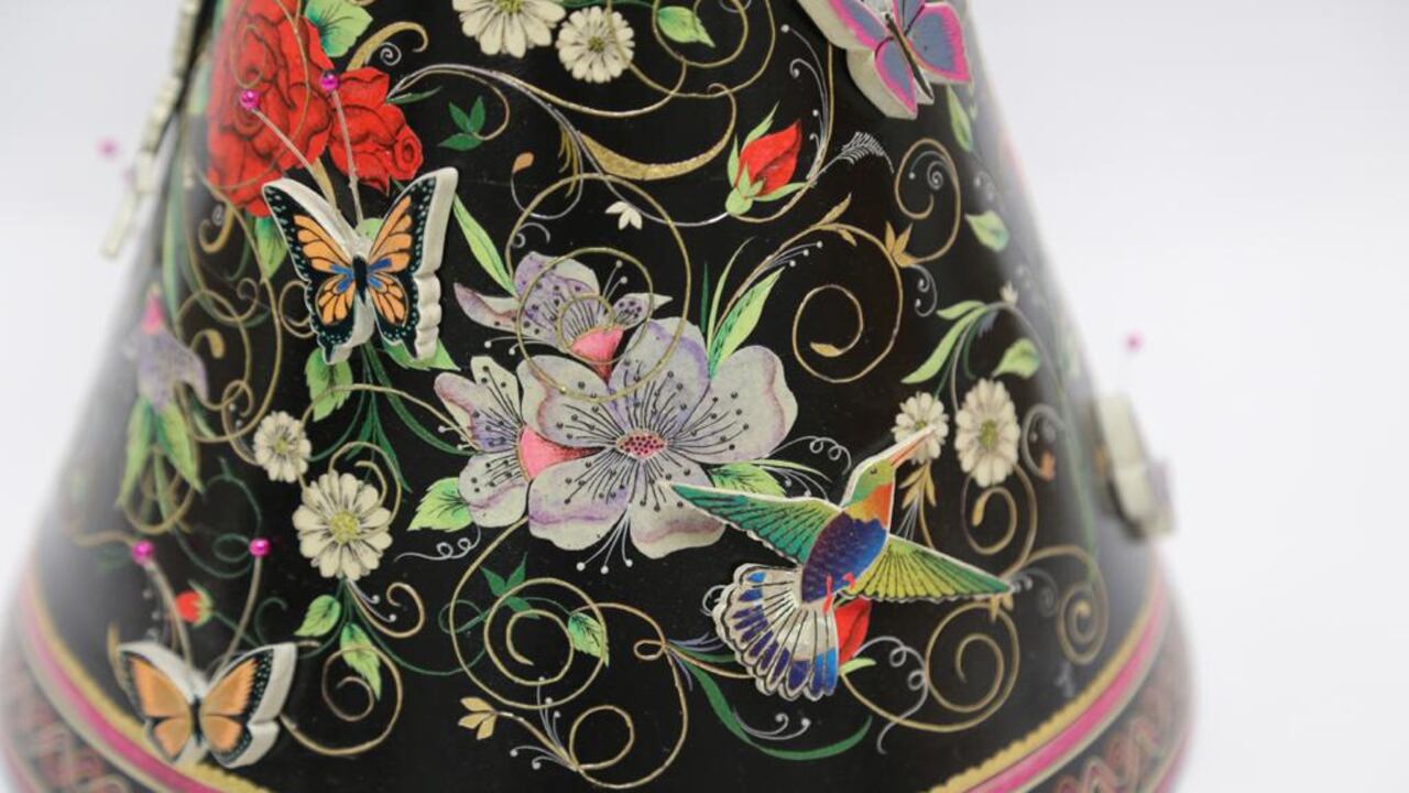 Los Conocimientos y Técnicas asociados al Barniz de Pasto Mopa-Mopa de Colombia, son declarados patrimonio de la humanidad por la Unesco. Cortesía del Ministerio de Cultura