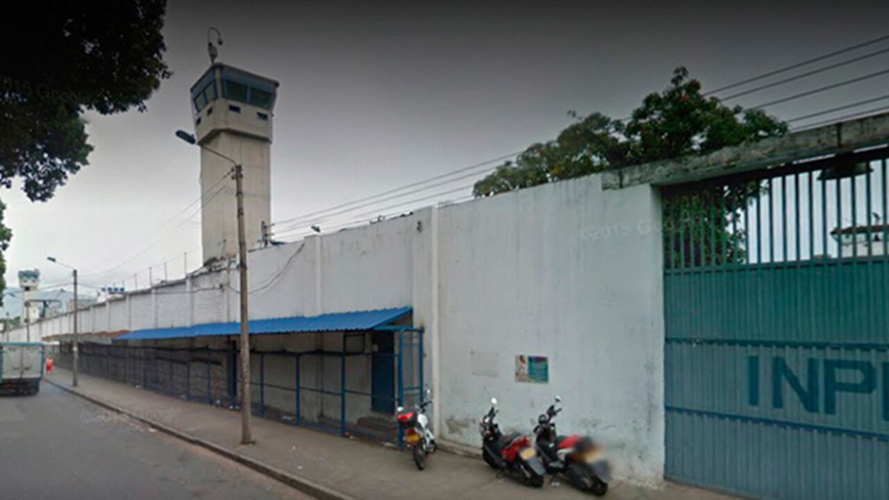 En los centros transitorios de reclusión el hacinamiento supera el 1.100 %.