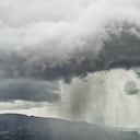 Para crear lluvia artificial se disparan proyectiles cargados con yoduro de plata.