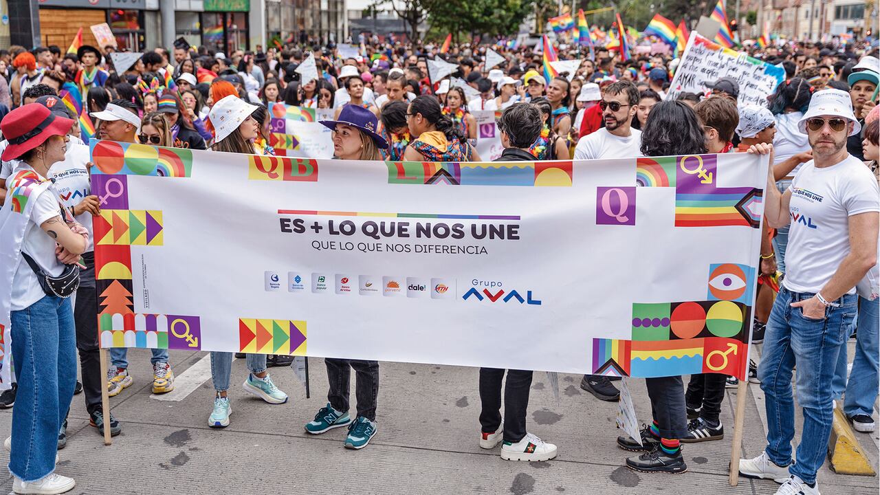 Grupo Aval recibió la recertificación Friendly Biz que entrega la Cámara de Comerciantes LGBT.