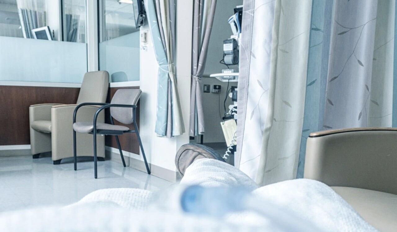 Los dos hermanos fueron ingresados al hospital con apenas horas de diferencia.