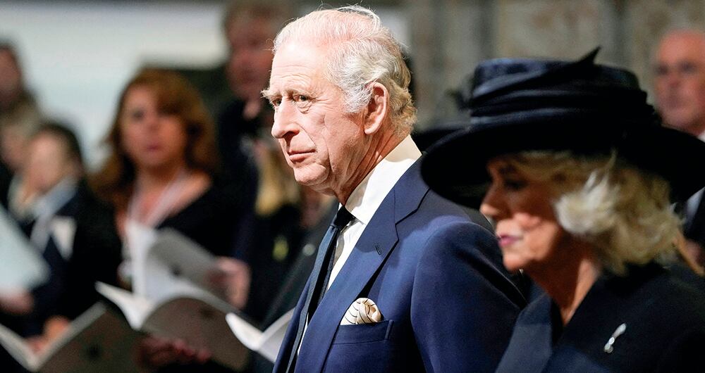 Pese a su enorme fortuna, Carlos III no paga impuestos, solo lo hizo una vez, de manera voluntaria, y no se sabe cuánto tributó. 