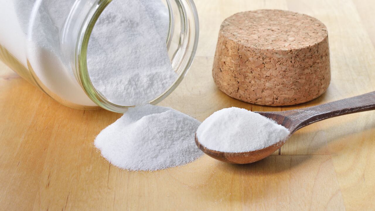 Descifre el misterio detrás de colocar bicarbonato de sodio cerca de su caja de ahorros como un método para aumentar la acumulación de fondos.