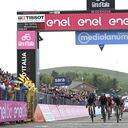 Australia's Jai Hindley crosses the finish line to win the 187-kilometer 9th stage of the Giro D'Italia cycling race from Isernia to Mt. Blockhaus, in central Italy, Sunday, May 15, 2022. (Gian Mattia D'Alberto/LaPresse via AP)