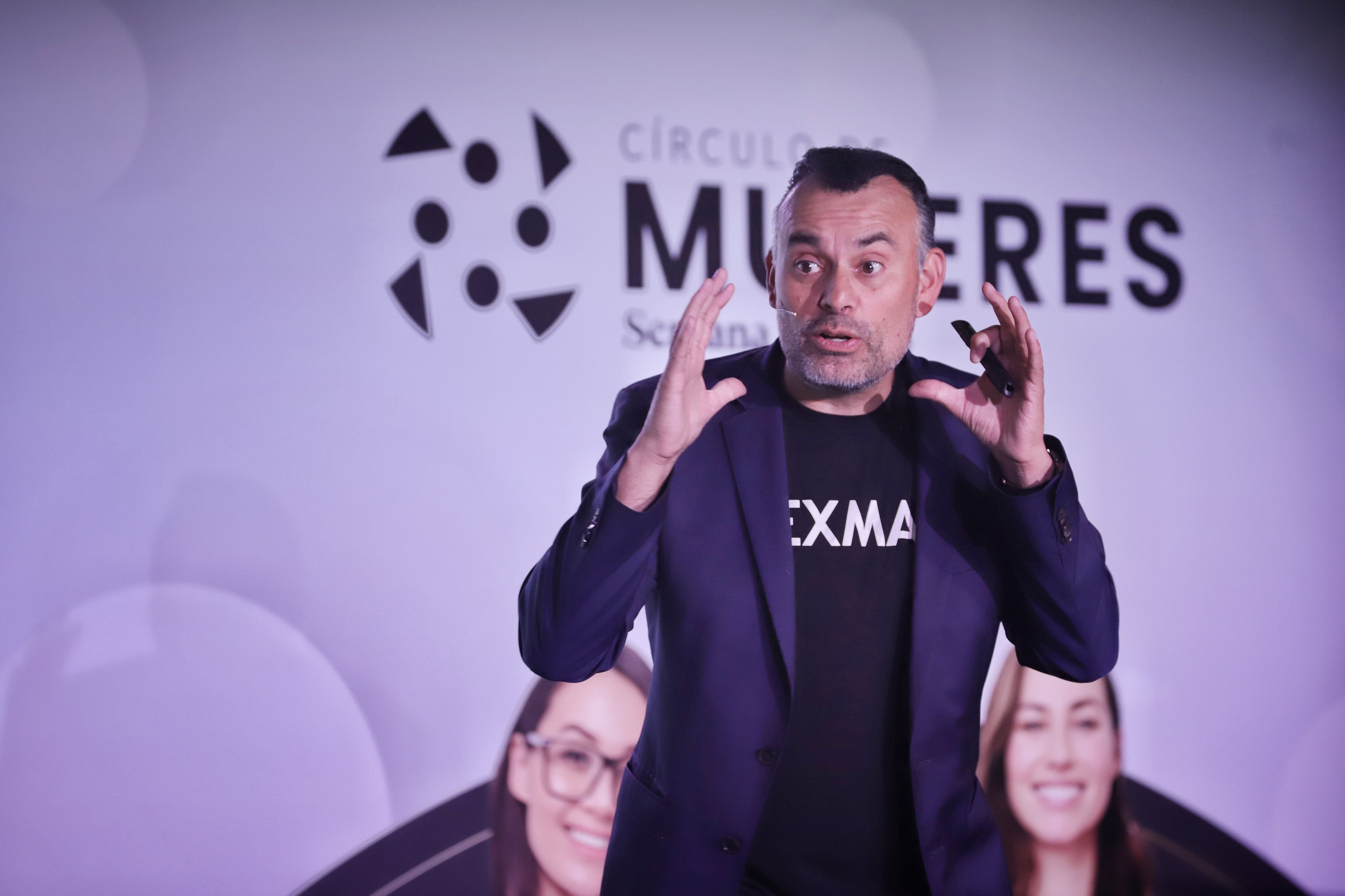 Fernando Anzures, experto en negocios y escalamiento de empresa, durante la tercera sesión del Círculo de Mujeres de SEMANA-Dinero.