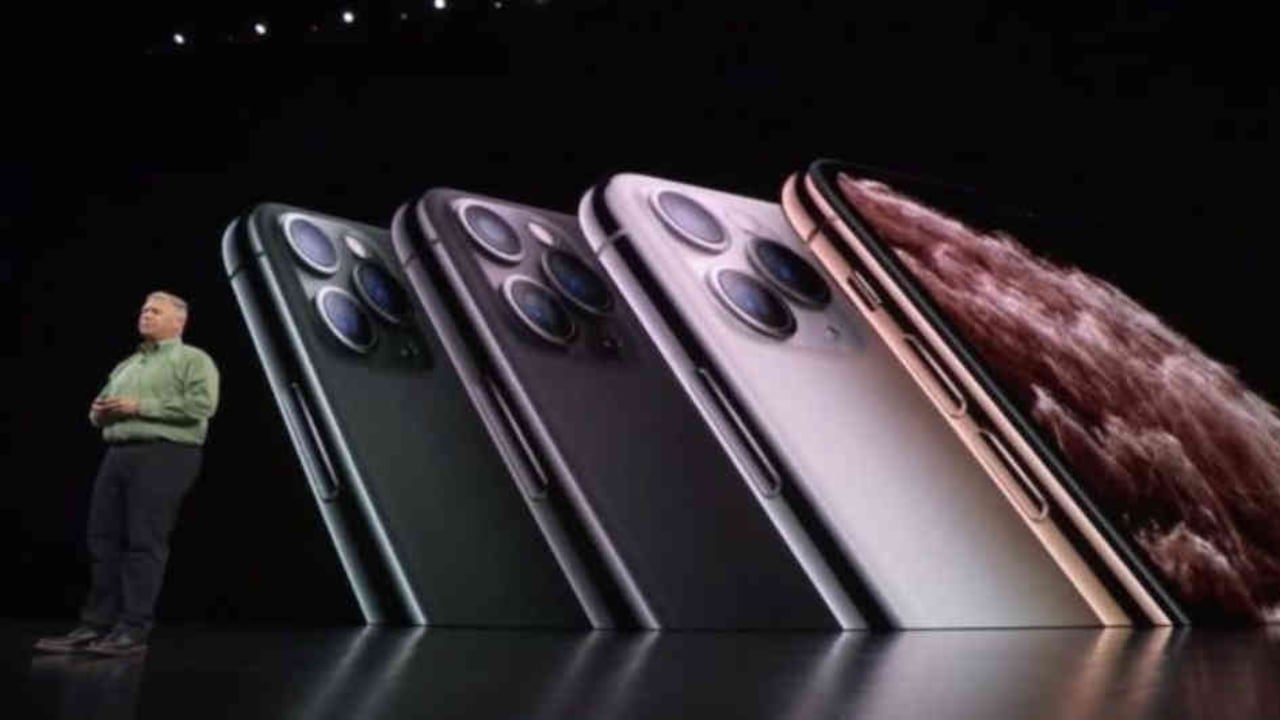 Las baterías de los iPhone Pro podrían durar hasta cinco horas más que sus predecesores. Foto: Apple-BBC.