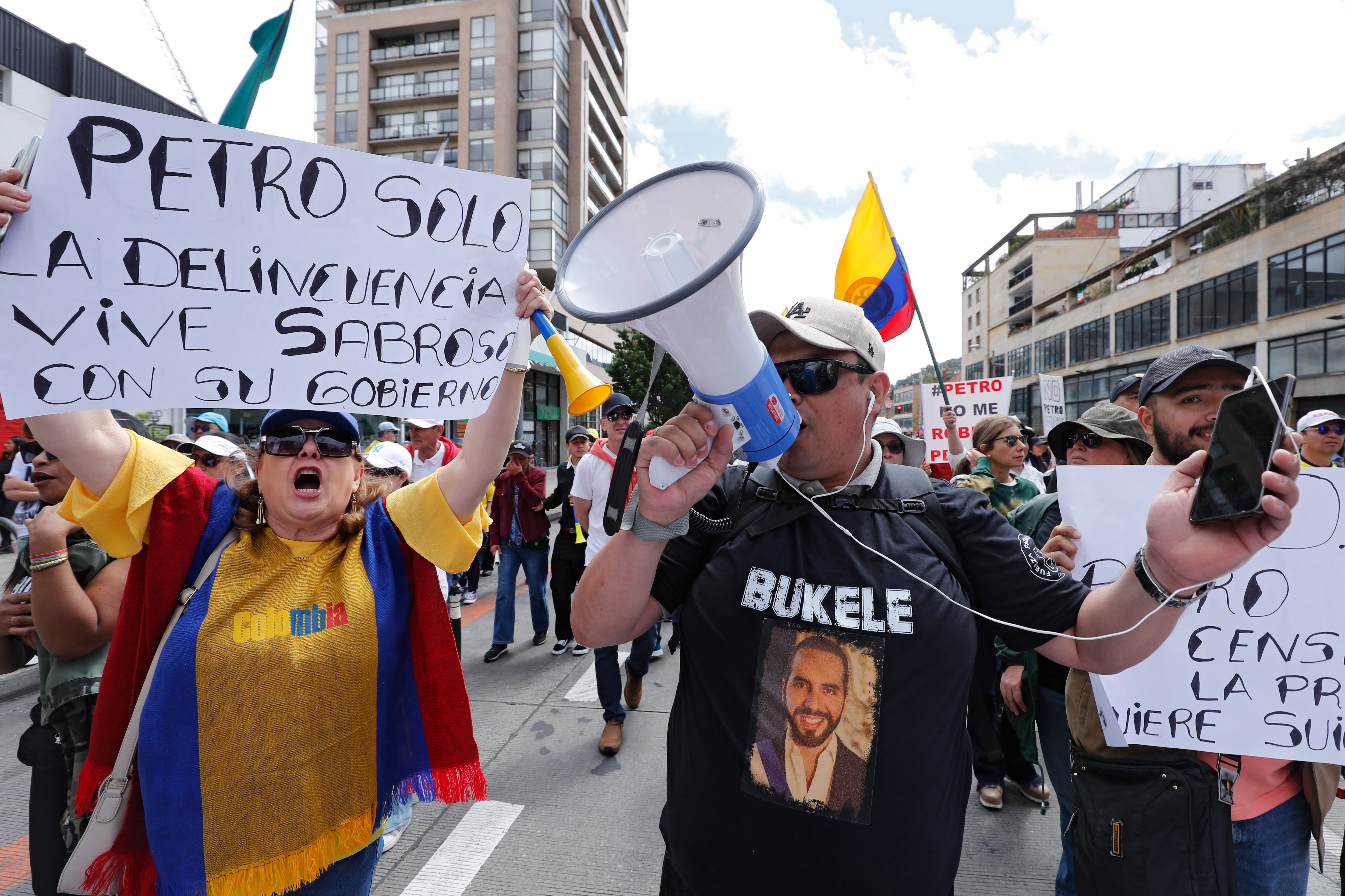 Miles de colombianos se dieron cita para protestar en contra de las reformas que busca aprobar el gobierno del presidente Gustavo Petro, en la llamada Marcha de la Mayoría.
cambio
Bogota junio 20 del 2023
Foto Guillermo Torres Reina / Semana