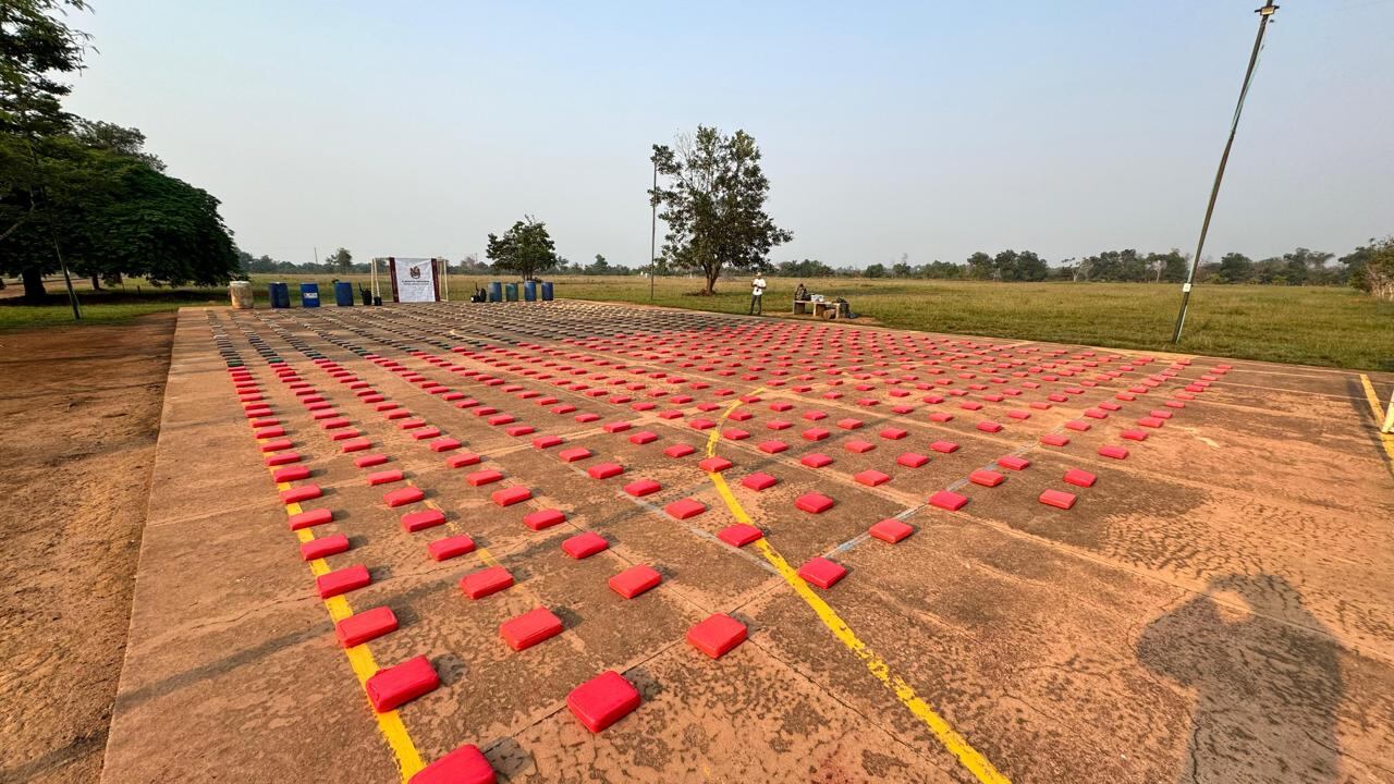 Operativo de la Armada en donde se decomisó una tonelada de marihuana avaluada en más de 6 millones de dólares.