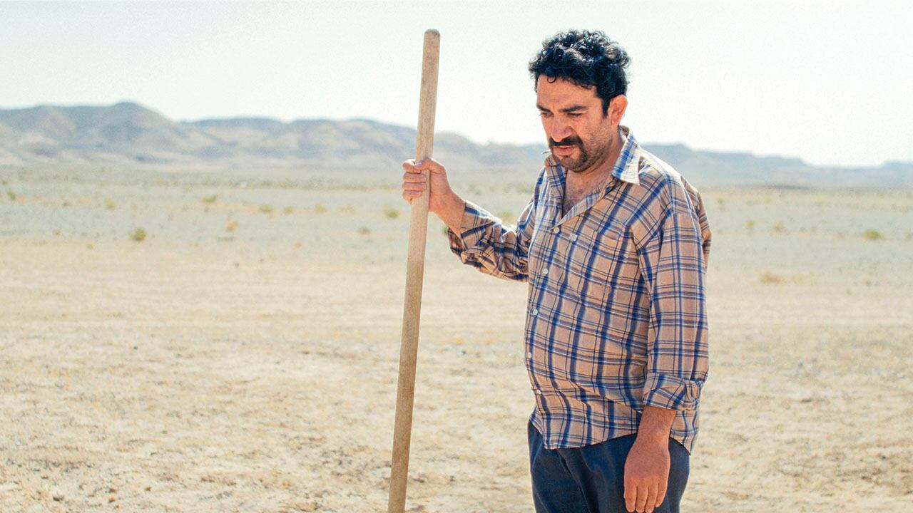 La película aborda de forma brillante traumas de pasar tiempo en prisión, a merced de quienes en la causa religiosa encontraban una excusa para torturar.