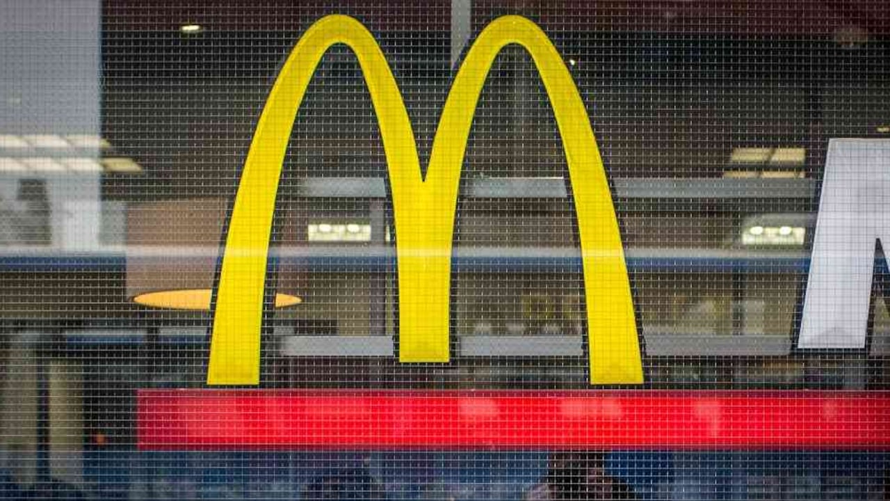 “Ya nadie quiere trabajar”: un restaurante de McDonald’s pide perdón en EE.UU. ante falta de personal
