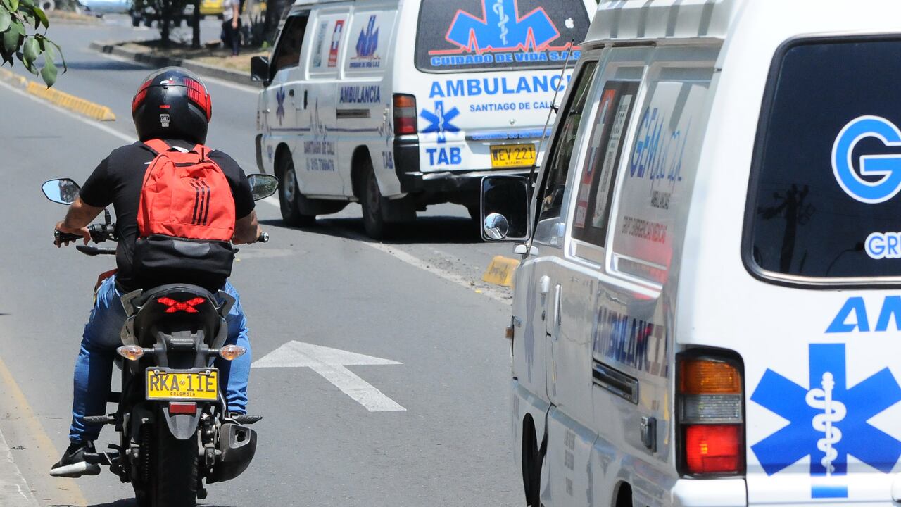 Durante las acciones de inspección, se identificaron dos ambulancias en operación, a pesar de la orden de suspensión parcial. (Imagen de referencia)