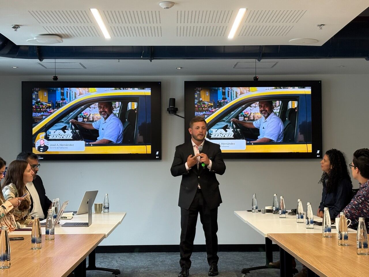 José Alejandro Hernández, gerente de TaxExpress