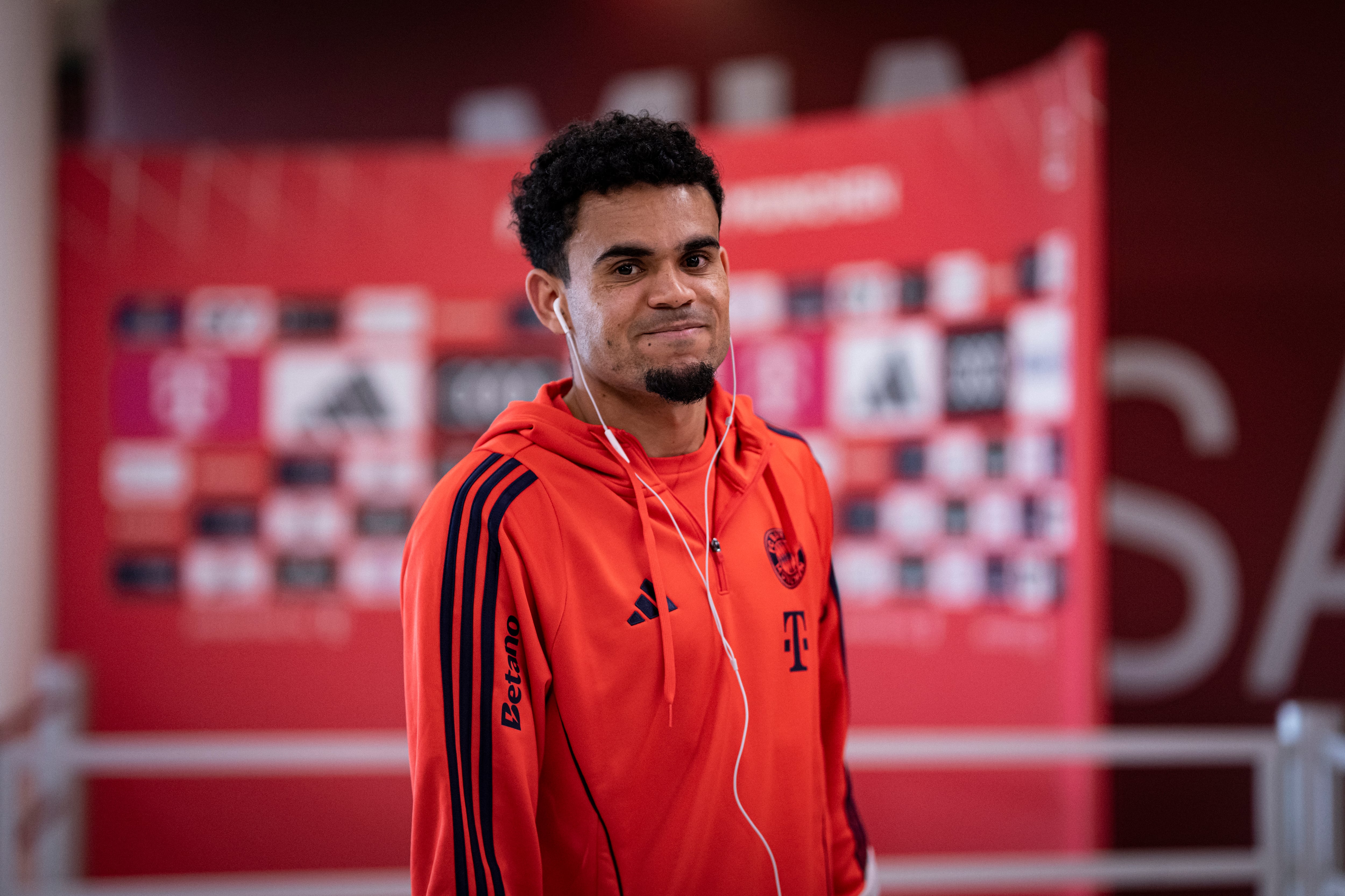 MUNICH, GERMANY - FEBRUARY 08: Luis Diaz of FC Bayern Muenchen arrives at the stadium prior to the Bundesliga match between FC Bayern München and TSG Hoffenheim at Allianz Arena on February 08, 2026 in Munich, Germany. (Photo by F. Noever/FC Bayern via Getty Images)