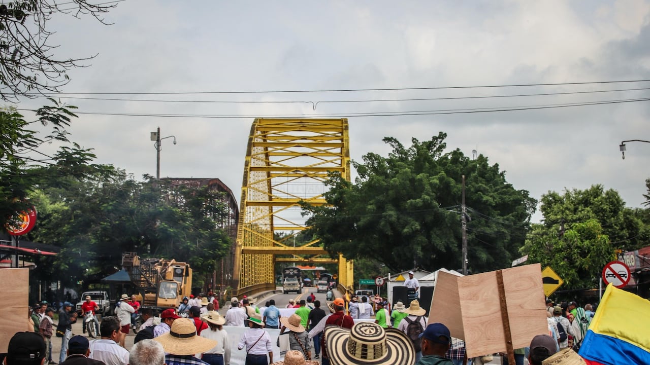 Agricultores piden la presencia del Gobierno nacional para negociar en medio del paro arrocero.