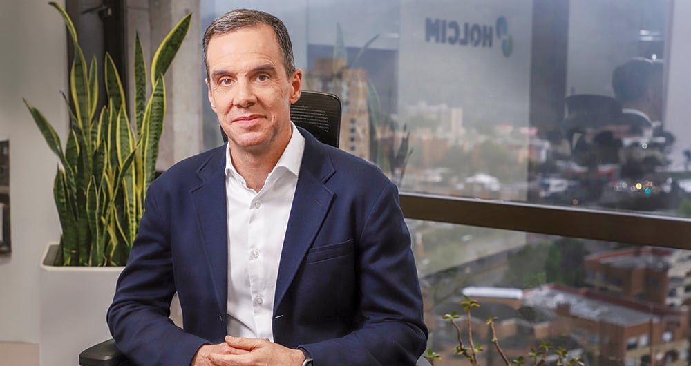 Martín Costanian Presidente de Holcim Colombia Este ejecutivo, de nacionalidad uruguaya, lleva cinco años en Holcim y, desde junio de 2024, está a cargo de la operación de esta multinacional en Colombia.