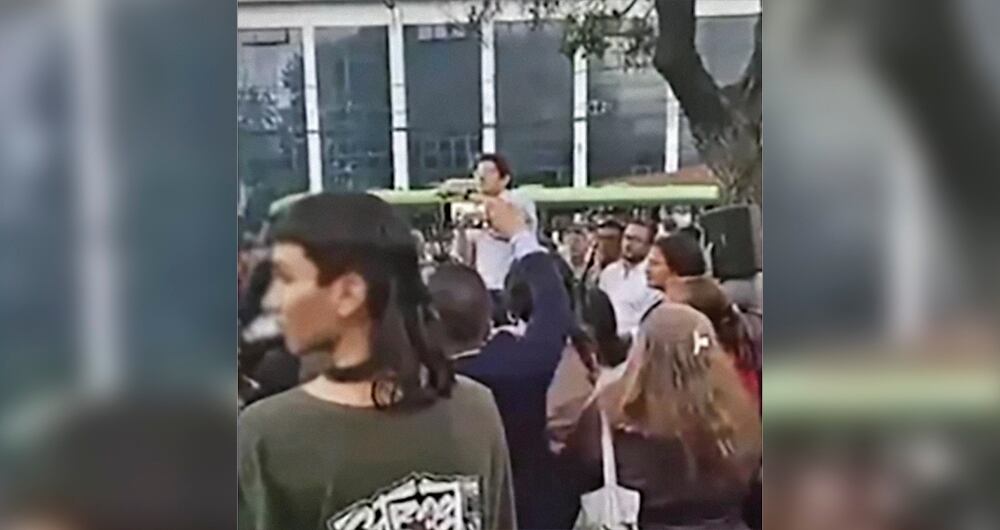 El menor contó que la persona que lo buscó para el atentado fue “el patrón del barrio, el jefe de la olla”. Dijo que es un grupo peligroso y pidió protección para su abuela.