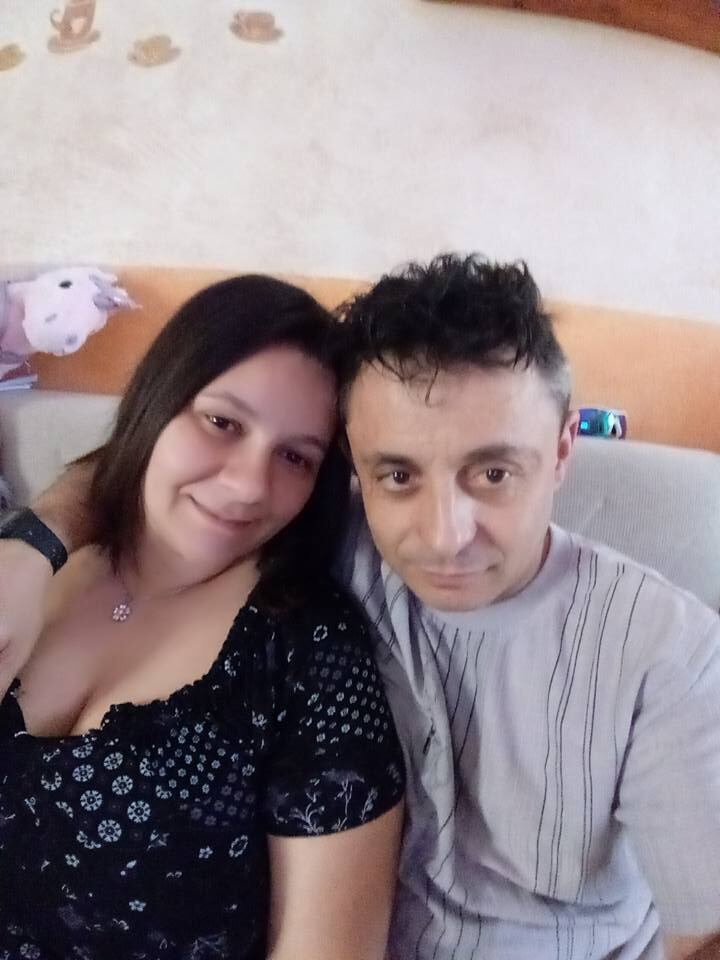 La pareja tenía dificultades económicas.