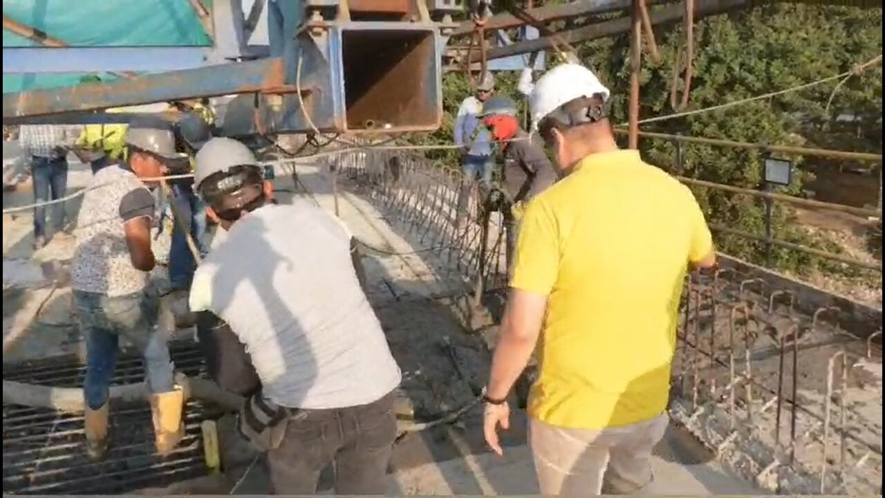 En el proyecto se cuenta con más de 120 trabajadores que laboran en jornadas intensas en la construcción de la superestructura y los accesos.