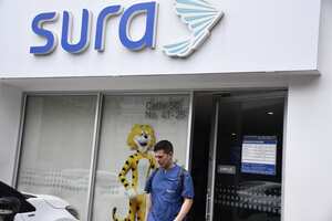 Sigue la crisis en el sistema de salud en Colombia. En la mañana de este martes, 28 de mayo, las directivas de la EPS Sura presentaron una solicitud formal al Gobierno Nacional para retirarse del sistema de salud de Colombia. foto José L Guzmán. EL País