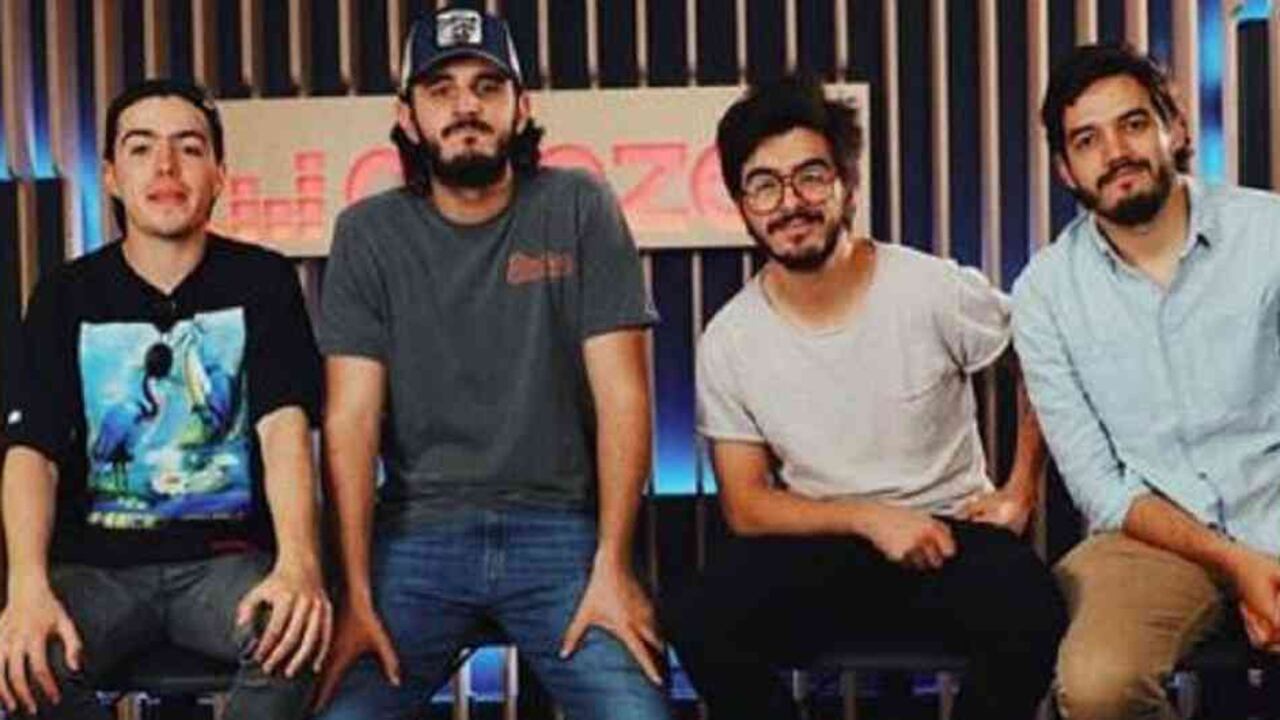 Miembros de la agrupación dieron a conocer que su vocalista Juan Pablo Villamil dio positivo por la enfermedad.