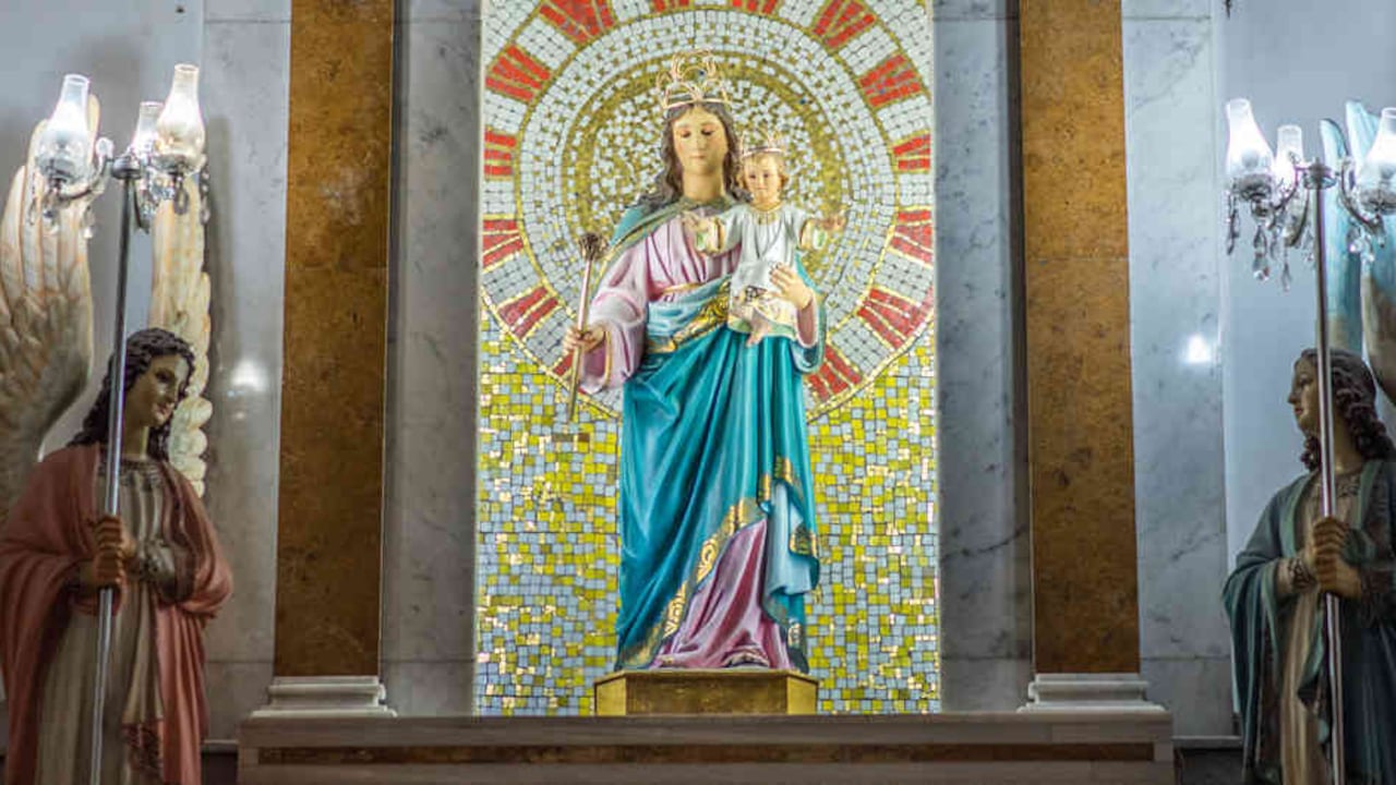 El padre Arcila, párroco de Santa Ana y promotor de la fe por María Auxiliadora, falleció en 1985.