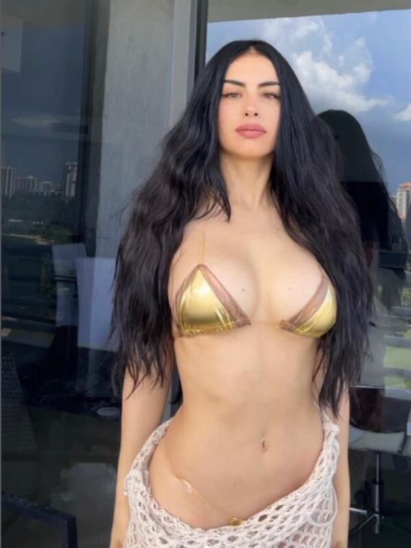 La presentadora se unió al Barbie Trend, de la misma manera que otras muchas celebridades.