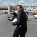 Elon Musk, programador y empresario envía ayuda a Ucrania.