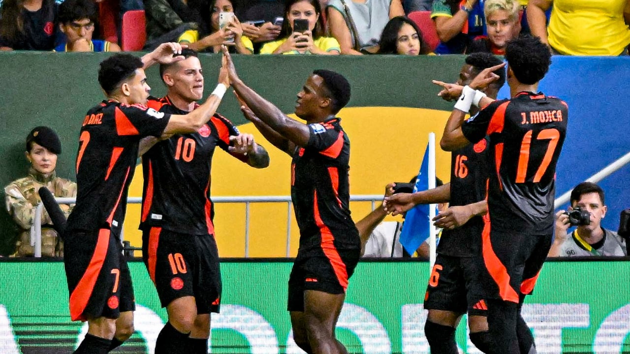 Nómina de la Selección Colombia con estrellas como Luis Díaz, James Rodríguez y Jhon Arias.