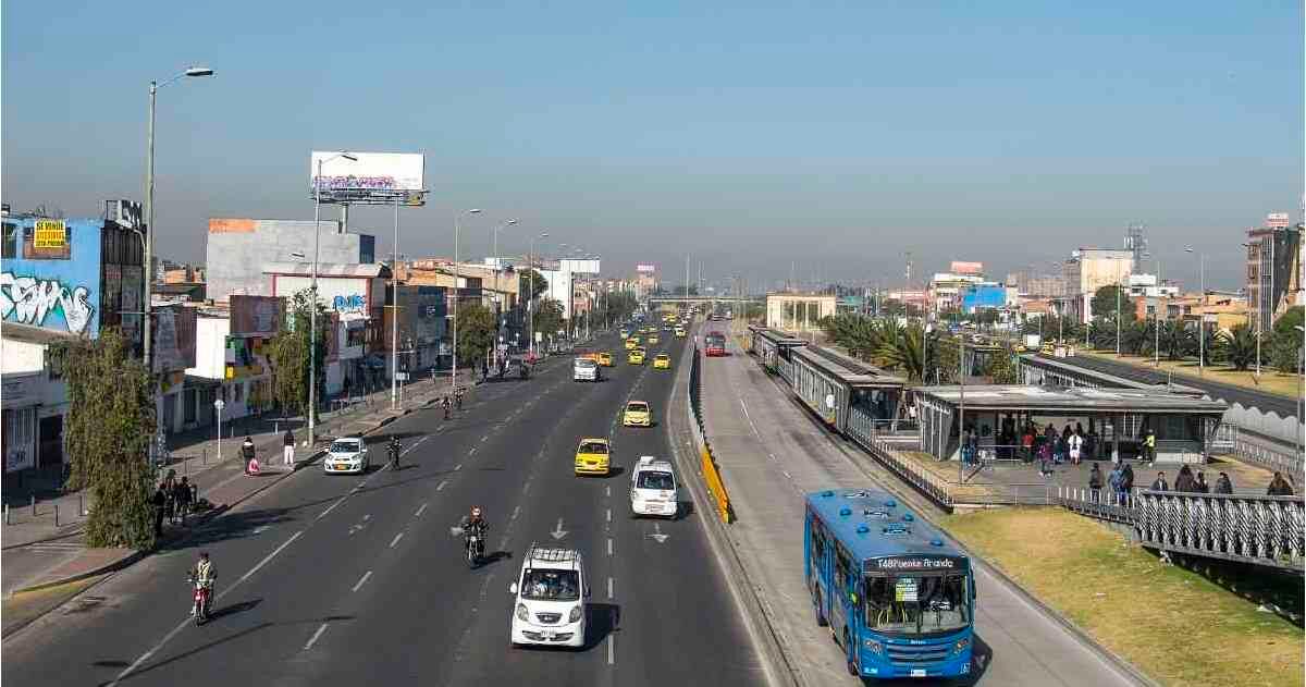 La zona suroccidental del país fue declarada en alerta amarilla como medida preventiva por alta contaminación del aire. Foto: Jonathan Chiquiza