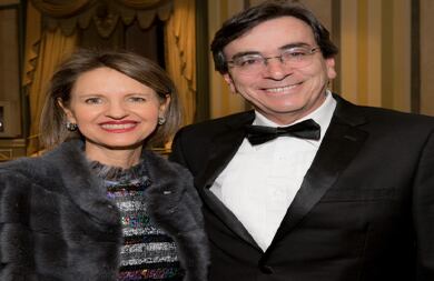 Rocío Camacho de Cabrera y Néstor Sandoval.