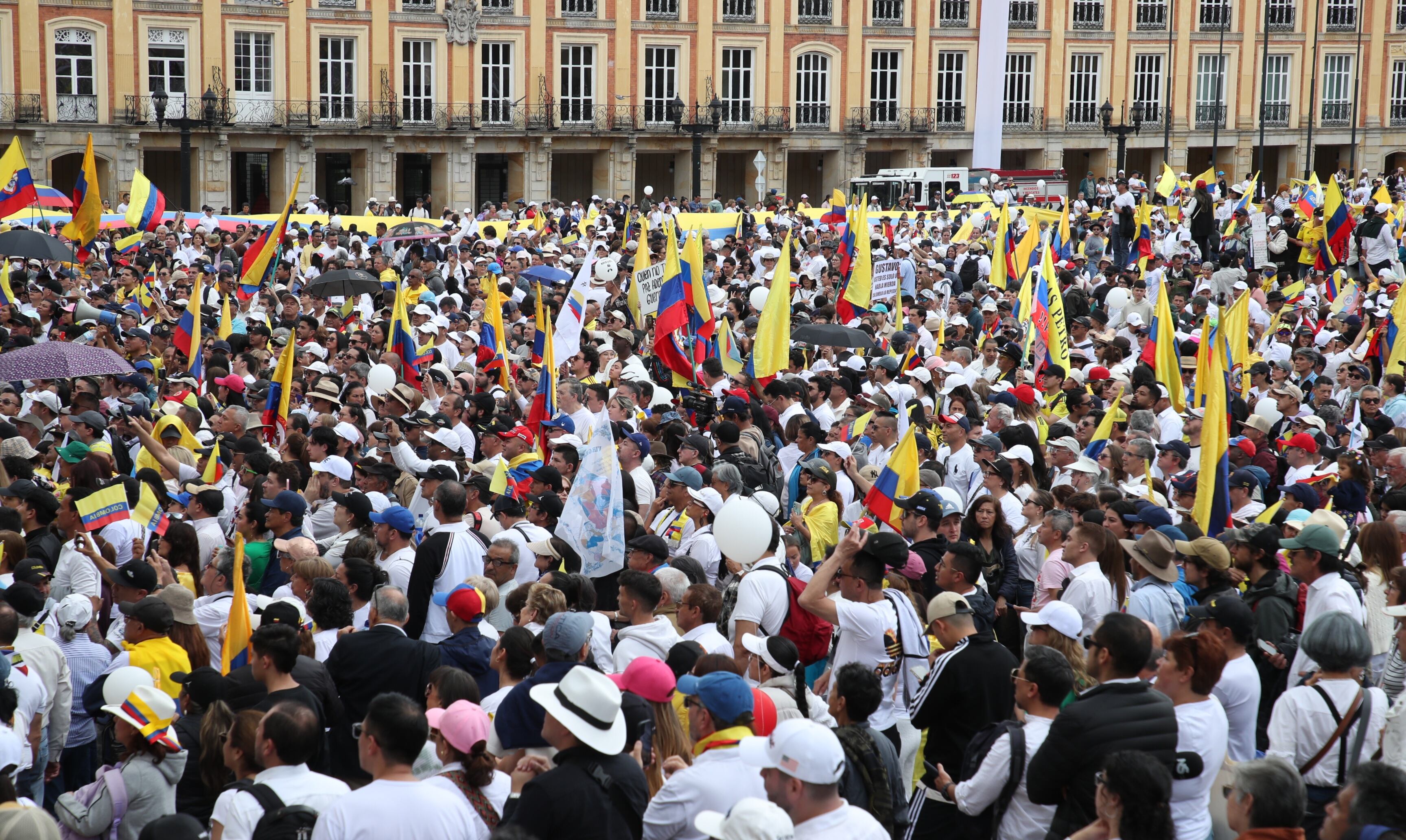Marcha del silencio en Bogotá, plaza de Bolívar