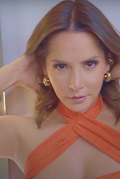 La actriz mostró el cambio de look que ella misma se hizo