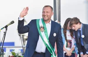 En el vívido tapiz político de Tunja emerge una figura singular: Mikhail Krasnov, el recién designado alcalde, cuyo trayecto desde la Unión Soviética hasta las calles de Tunja teje una historia única de multiculturalismo y liderazgo.